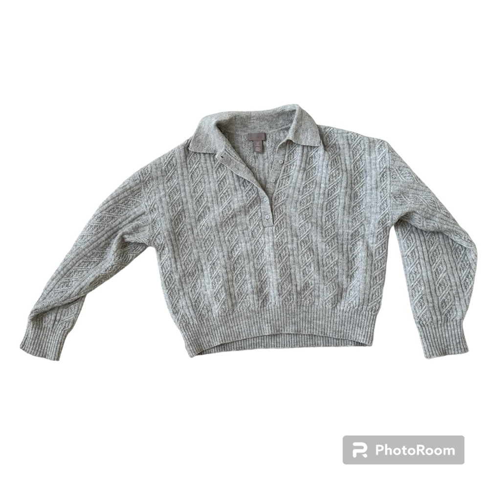 H&M womens knitted quarter button with collar beige size Medium